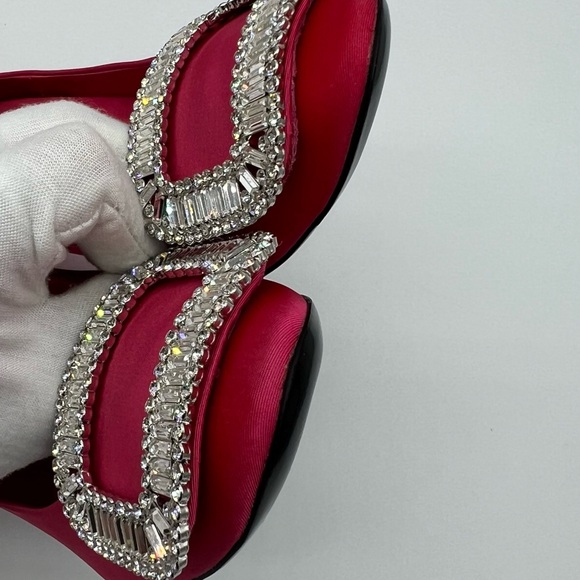 Authentic New Roger Vivier embellished crystal buckle pumps - Picture 12 of 17